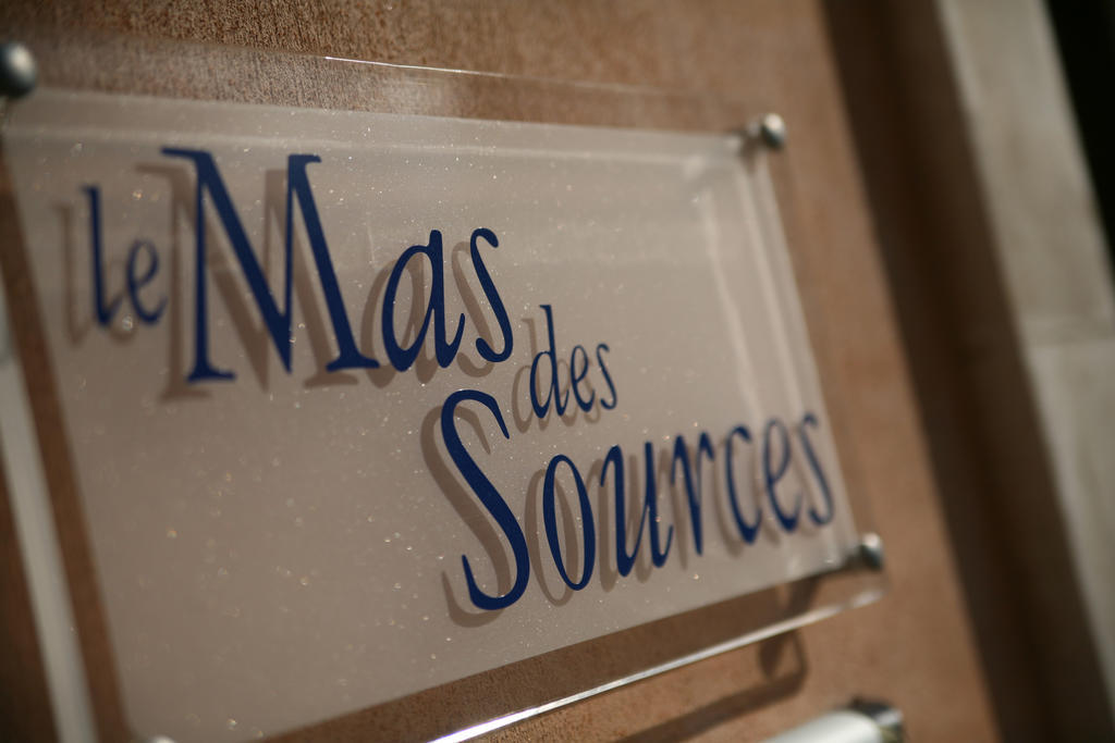 Отель Mas Des Sources Visan Экстерьер фото